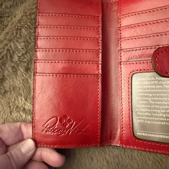 Patricia Nash Red Floral Embossed Wallet - Picture 5 of 7